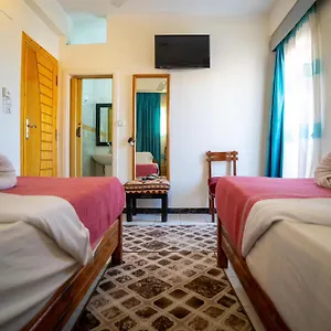 Venus 日本人 大歓迎 Hostel Luxor